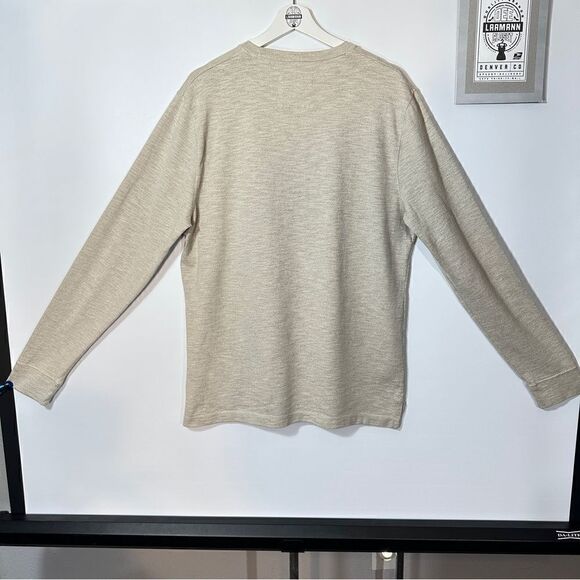 Hollister Textured Crewneck Sweater-Large  - Picture 3 of 13